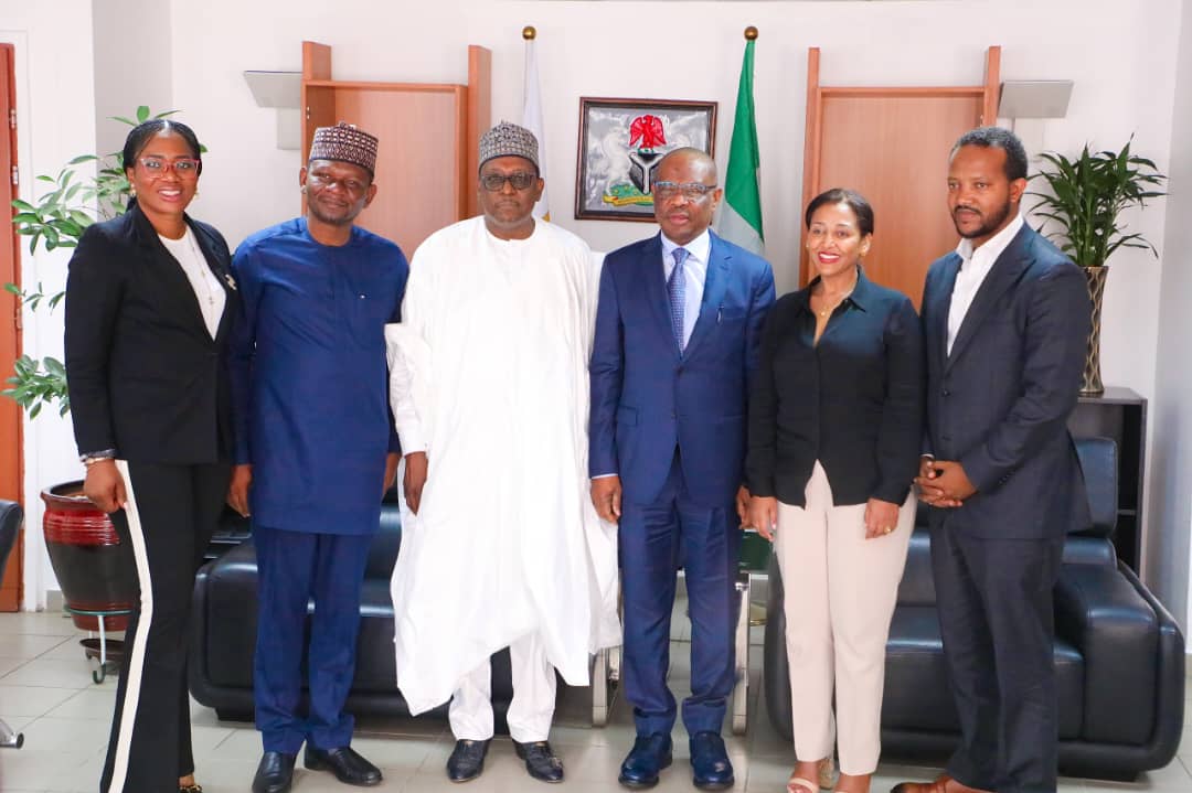 FCT Minister Barrister Nyesom Wike (4th left) flanked by the Hon. Minister of Health and Social Welfare Prof. Ali Pate (3rd left) and the Vice President of the Vice President, Global Programmes of the Susan Buffett Foundation Prof. Seniat Fisseha (2nd right) and other officials when the Health Minister led the delegation to the FCTA on a courtesy visit.